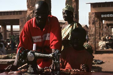 Au marché de Banconi©Th. Fumey 2002